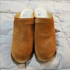 Gorgeous Suede Maguba Heeled Swedish Clogs